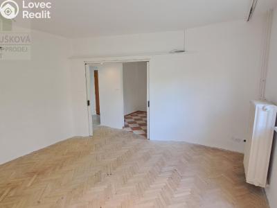 Аренда квартиры 3+1 Ostrava, Alšovo náměstí č. 7