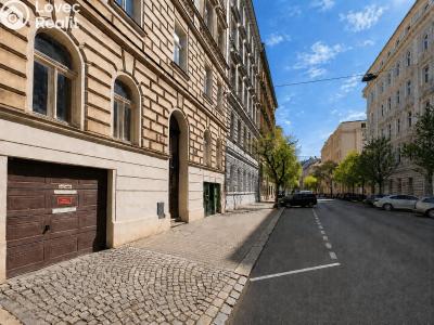 Sale garage Praha, Wenzigova č. 5