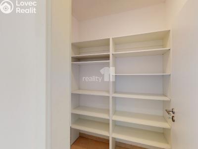 Продаж квартири 3+KK Praha 18, Kadečkové č. 18