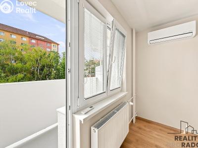 Sale apartment 3+1 Hodonín, Cihlářská čtvrť č. 14