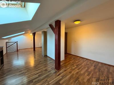 Аренда квартиры 2+KK Praha, Freyova č. 3