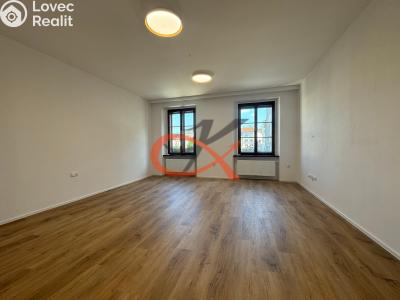 Аренда квартиры 1+1 Valašské Meziříčí, Náměstí č. 4