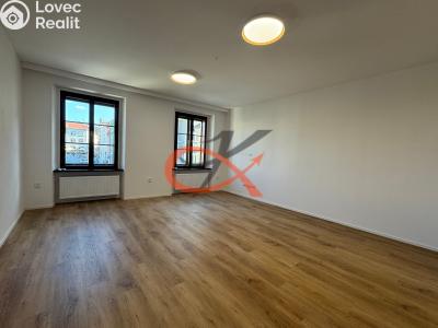 Аренда квартиры 1+1 Valašské Meziříčí, Náměstí č. 5