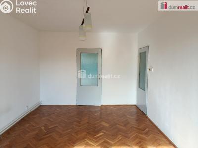 Rent apartment 4+1 Zbuzany, V Zahradě č. 7