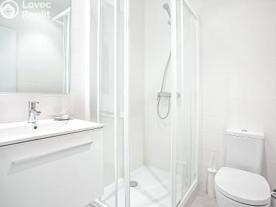 Продаж готелі Praha, Vysočanská č. 2