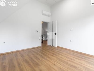 Pronájem rodinného domu Praha-Benice č. 15