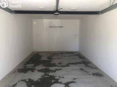 Sale garage Hulín, Záhlinická 568 č. 5