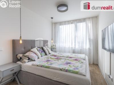Аренда квартиры 2+KK Praha 9, Pískovcová č. 7