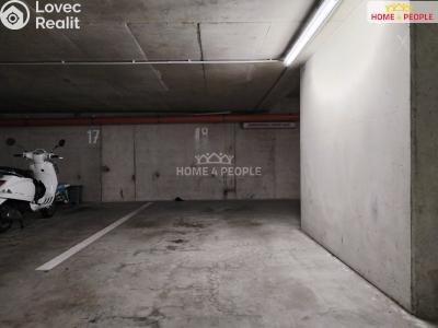 Sale garage Praha-Běchovice, Mladých Běchovic č. 1