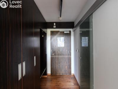 Продаж нестандартної квартири Praha, Suchdolské náměstí č. 4