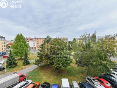 Продаж нестандартної квартири Praha, Suchdolské náměstí č. 10