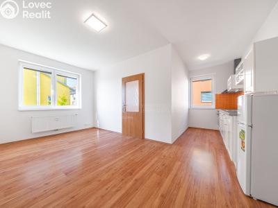 Продаж квартири 2+KK Jinočany, Za Devítkou č. 2