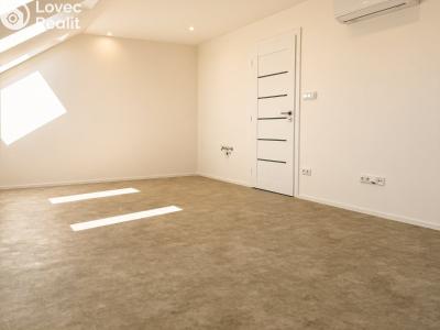 Продаж квартири 3+KK Pardubice, Křemenská č. 10