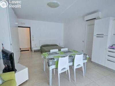 Продаж квартири 1+KK Viale della Vittoria,Zona Mare, č. 6