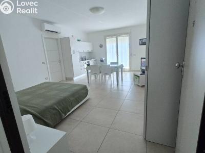 Продаж квартири 1+KK Viale della Vittoria,Zona Mare, č. 8