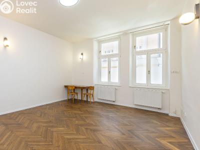 Оренда квартири 3+KK Hradec Králové, Šafaříkova č. 11