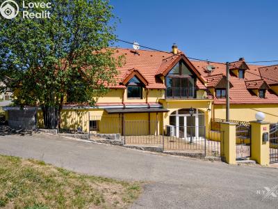 Prodej rodinného domu Černolice, Ke dvoru 185 č. 1