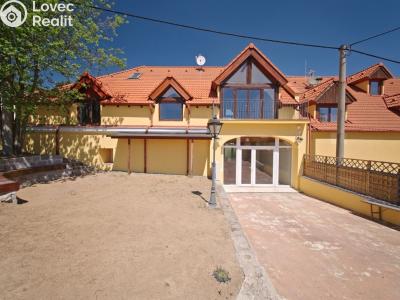 Prodej rodinného domu Černolice, Ke dvoru 185 č. 30