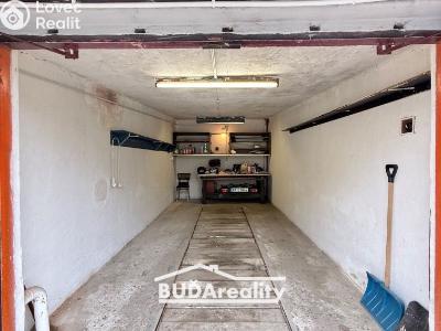 Sale garage Hulín, Záhlinická č. 2