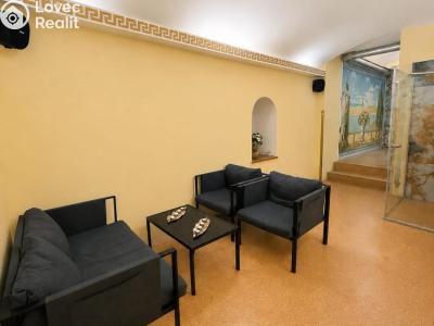Rent commercial space Praha, Korunní č. 11