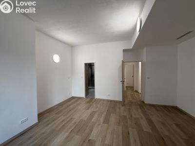 Sale apartment 1+1 Praha, 5. května č. 10