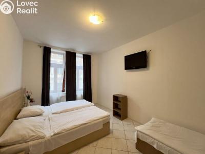 Pronájem bytu 1+1 Praha, U Santošky č. 5