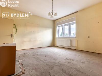 Sale family house Krupka, Náves 84 č. 11