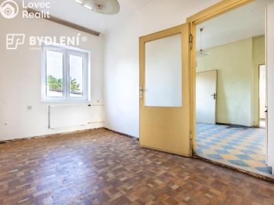 Sale family house Krupka, Náves 84 č. 27