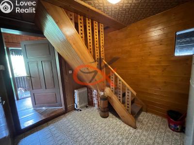 Sale hut Nový Hrozenkov č. 18