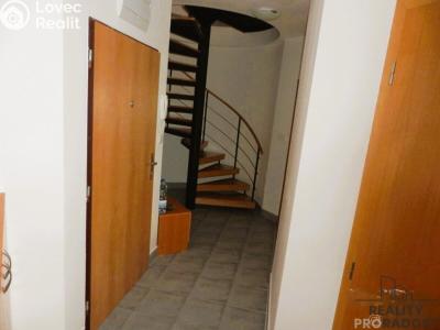 Оренда квартири 4+KK Praha, Semická č. 10