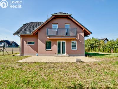 Rent family house Postřižín, Datlová 670 č. 1