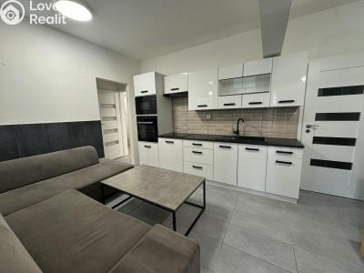 Продажа квартиры 2+KK Praha, Třinecká 769 č. 1