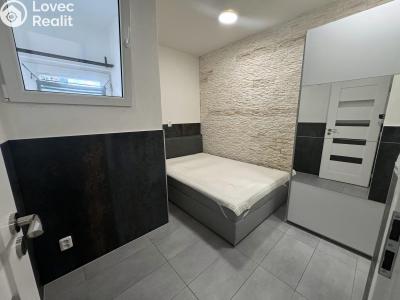 Продажа квартиры 2+KK Praha, Třinecká 769 č. 10