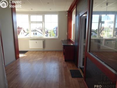 Pronájem obchodního prostoru Pardubice, Štrossova č. 15