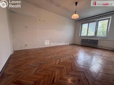 Sale apartment 3+1 Uherský Ostroh, Sídliště č. 11