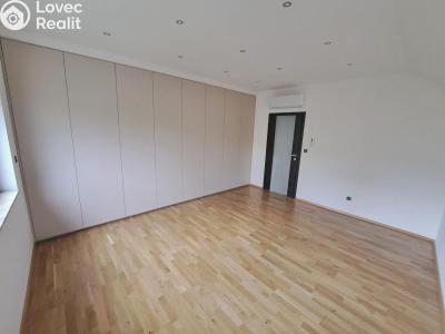 Rent family house Praha, V uličkách č. 15