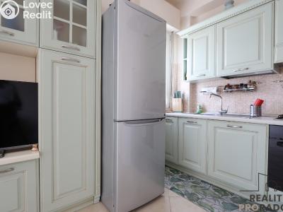 Sale apartment 3+KK Via Giovanni Segantini,Villa Rosa, č. 5