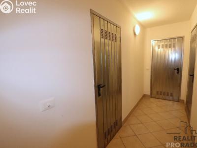 Sale apartment 3+KK Via Giovanni Segantini,Villa Rosa, č. 19