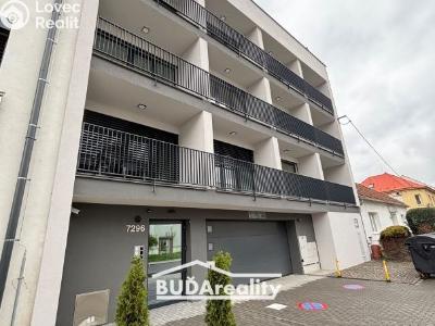 Pronájem bytu 2+KK Zlín, Kvítková 7296 č. 1
