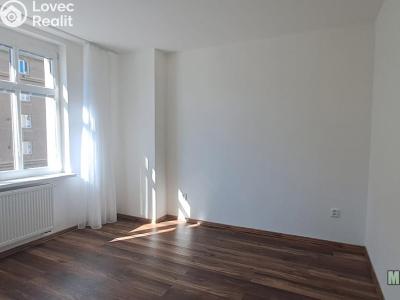 Pronájem bytu 3+KK Praha, Jeseniova č. 7