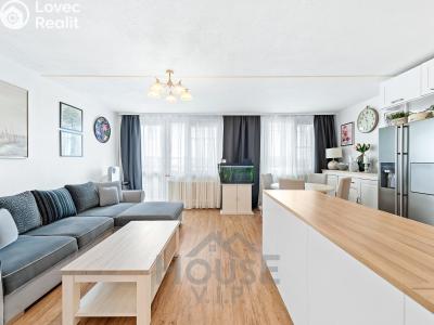 Sale apartment 3+KK Praha, Křivenická č. 2