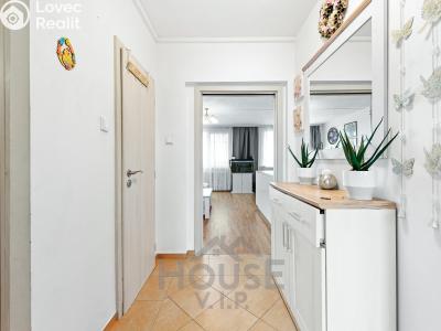 Sale apartment 3+KK Praha, Křivenická č. 9