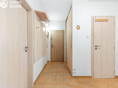 Sale apartment 3+KK Praha, Křivenická č. 13