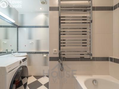 Sale apartment 3+KK Praha, Křivenická č. 17