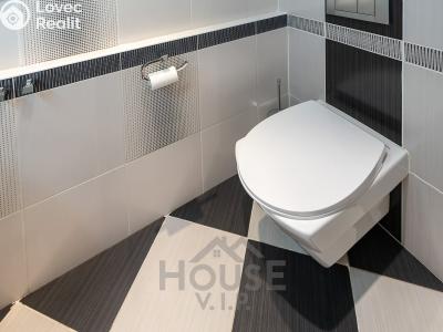 Sale apartment 3+KK Praha, Křivenická č. 19