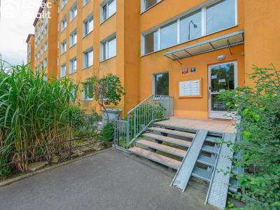 Sale apartment 3+KK Praha, Křivenická č. 22