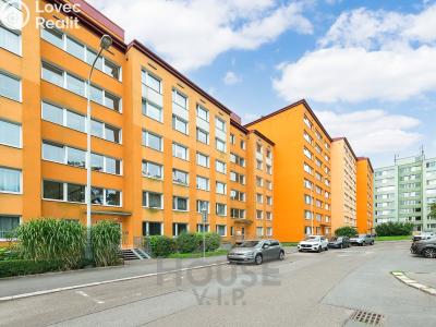 Sale apartment 3+KK Praha, Křivenická č. 24