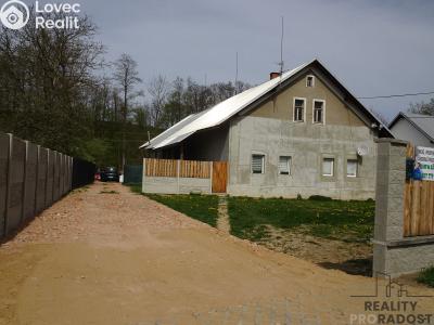 Sale multi-gen house Kvasiny č. 1