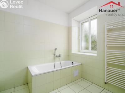 Prodej komerční nemovitosti Hostomice, Školní náměstí 22 č. 9
