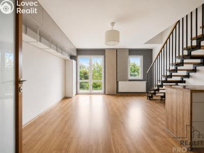 Sale apartment 3+KK Hovorčovice, Řipská č. 13
